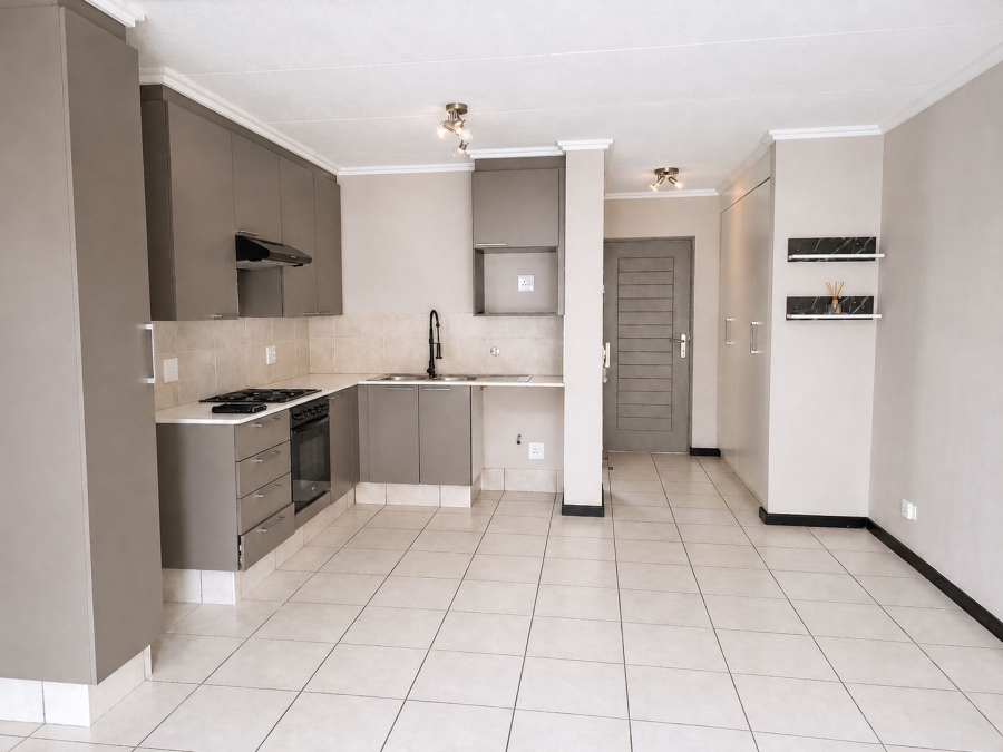To Let 1 Bedroom Property for Rent in Lonehill Gauteng