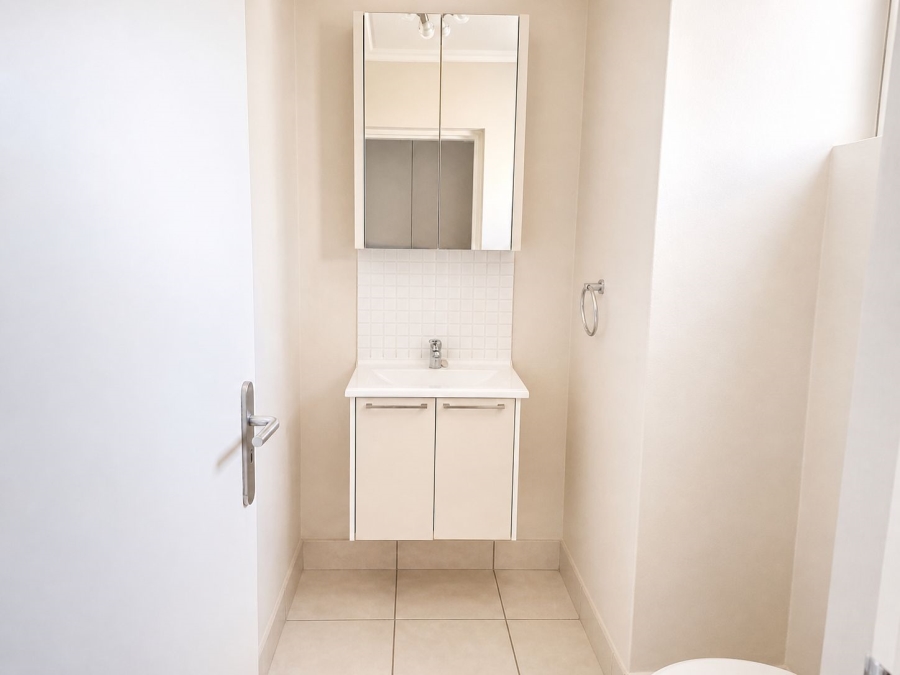 To Let 1 Bedroom Property for Rent in Lonehill Gauteng