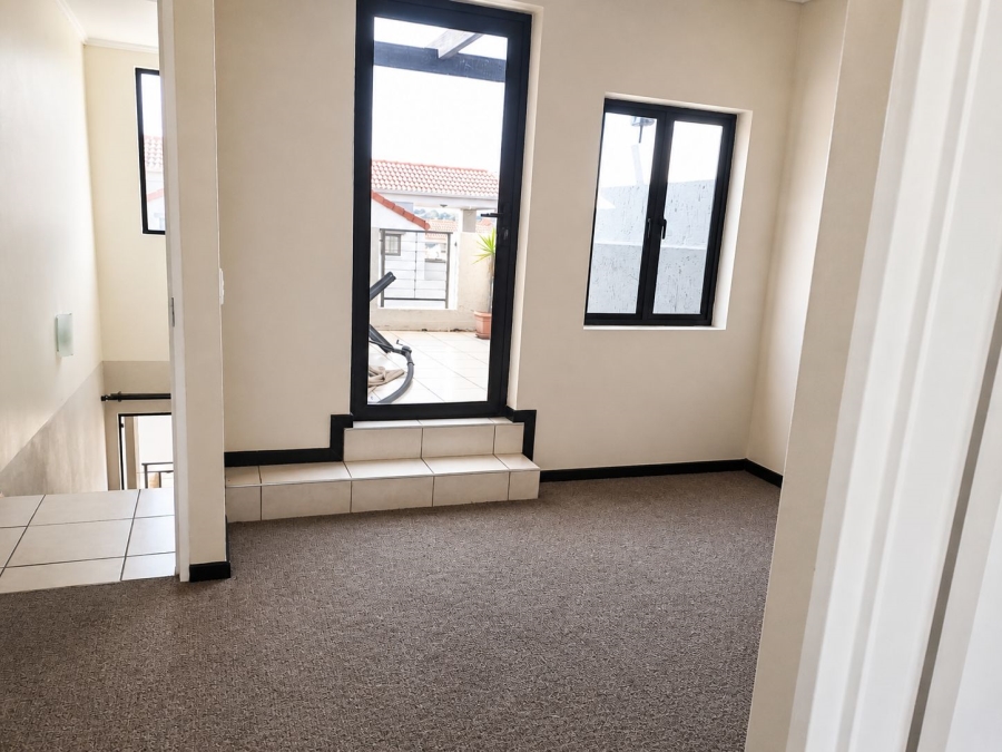 To Let 1 Bedroom Property for Rent in Lonehill Gauteng