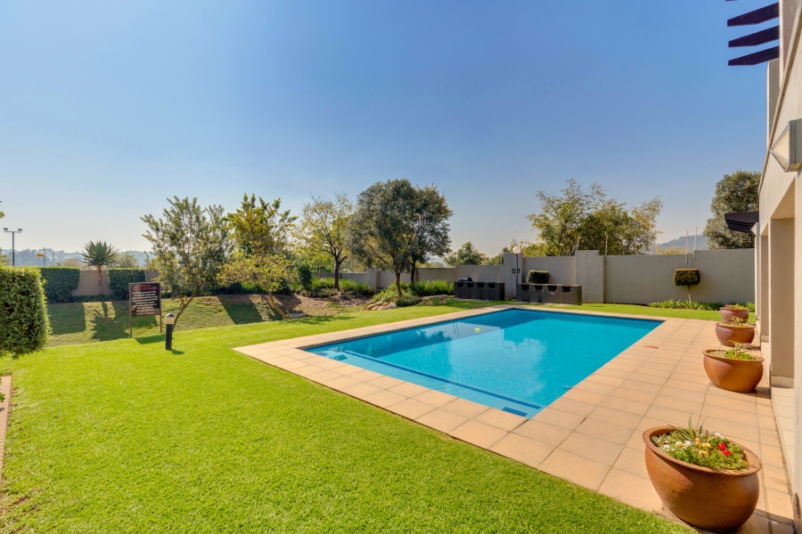 To Let 1 Bedroom Property for Rent in Lonehill Gauteng