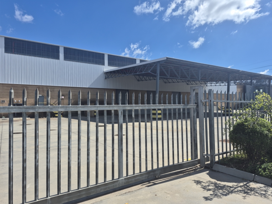 To Let Commercial Property for Rent in Gosforth Park Gauteng