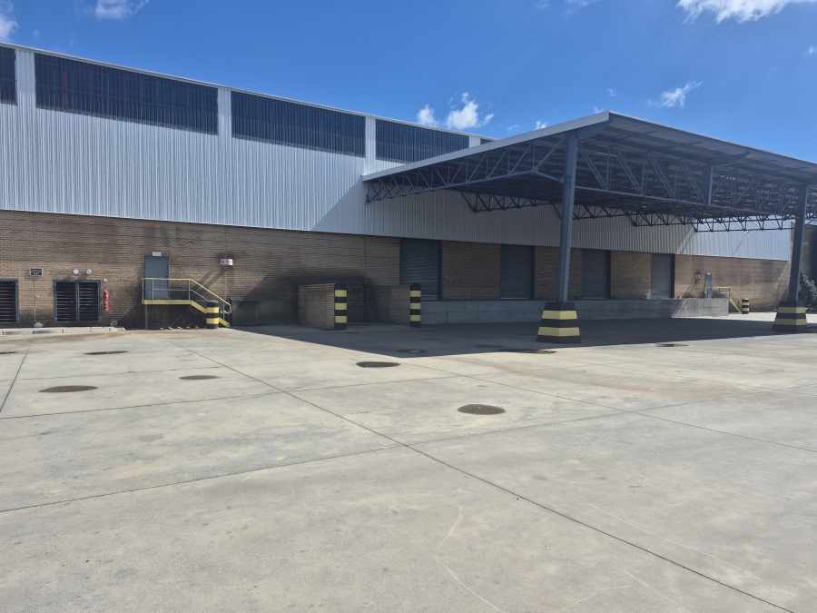 To Let Commercial Property for Rent in Gosforth Park Gauteng