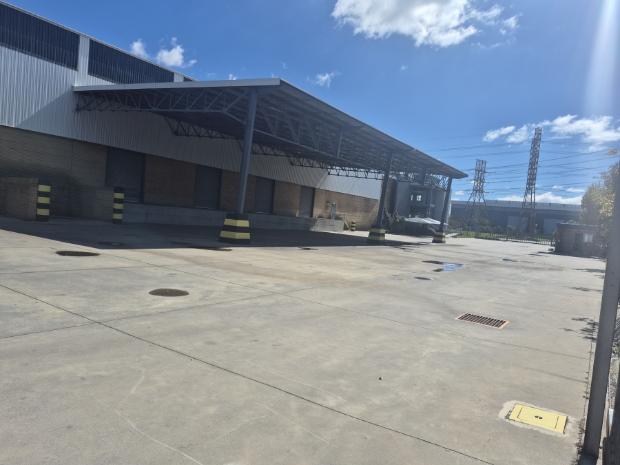 To Let Commercial Property for Rent in Gosforth Park Gauteng