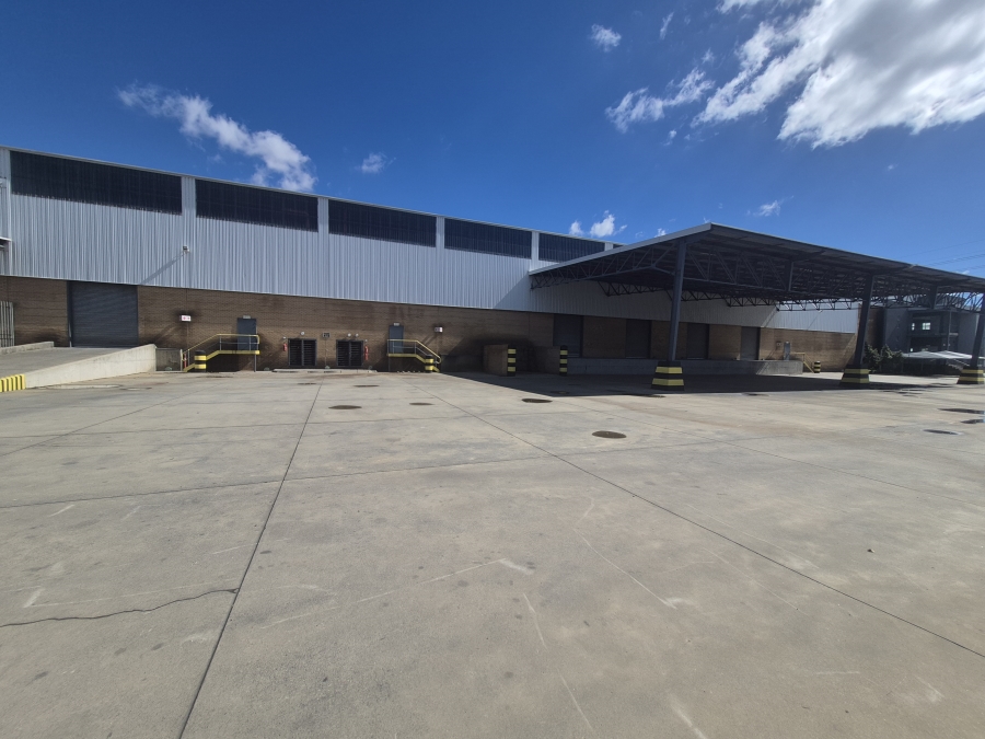 To Let Commercial Property for Rent in Gosforth Park Gauteng