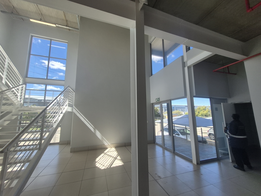 To Let Commercial Property for Rent in Gosforth Park Gauteng