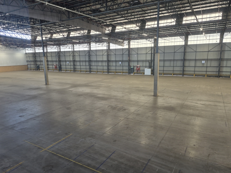 To Let Commercial Property for Rent in Gosforth Park Gauteng