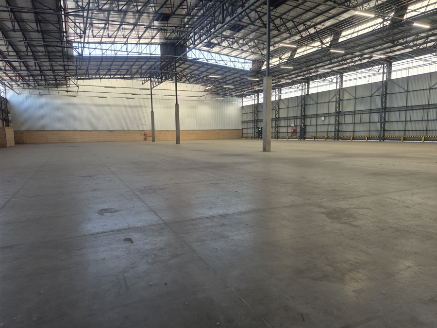 To Let Commercial Property for Rent in Gosforth Park Gauteng