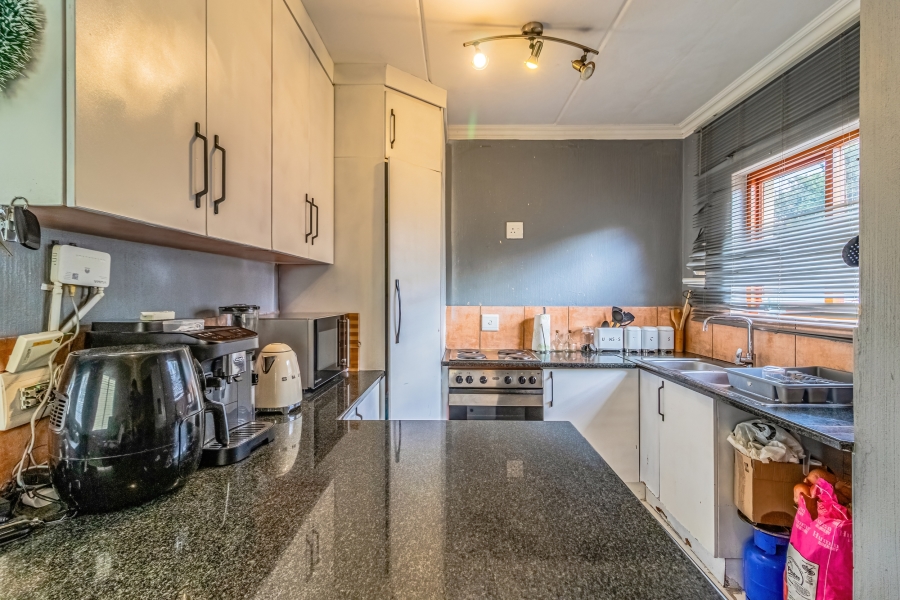 2 Bedroom Property for Sale in Ruimsig Gauteng