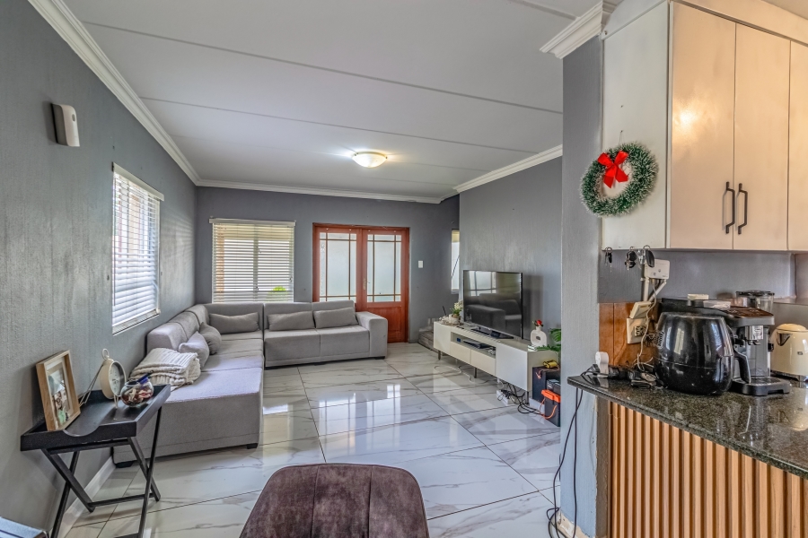 2 Bedroom Property for Sale in Ruimsig Gauteng