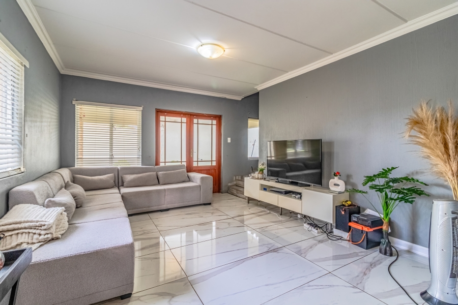 2 Bedroom Property for Sale in Ruimsig Gauteng
