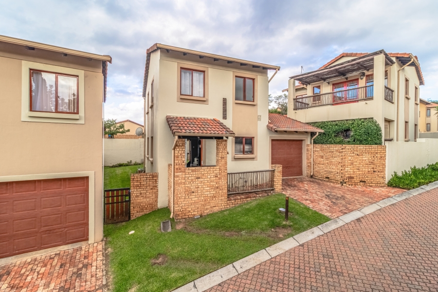 2 Bedroom Property for Sale in Ruimsig Gauteng
