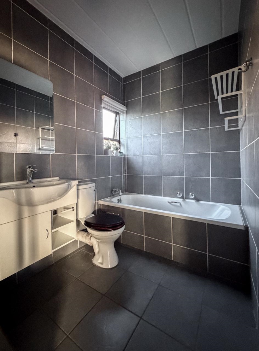 2 Bedroom Property for Sale in Douglasdale Gauteng