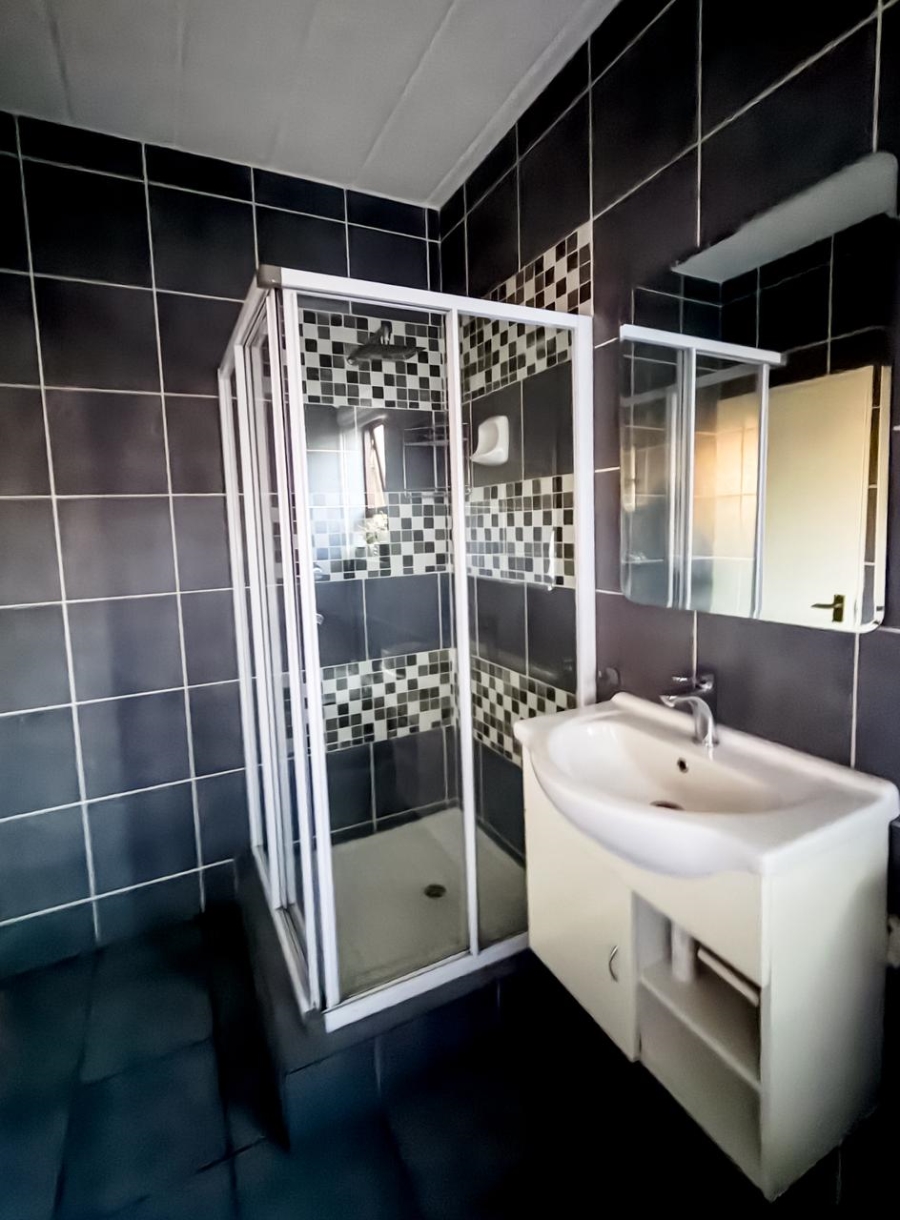 2 Bedroom Property for Sale in Douglasdale Gauteng