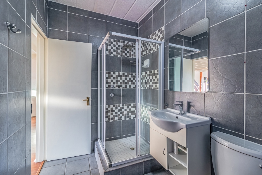 2 Bedroom Property for Sale in Douglasdale Gauteng