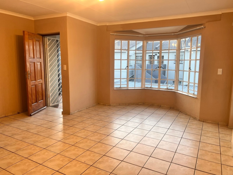 2 Bedroom Property for Sale in Brackenhurst Gauteng