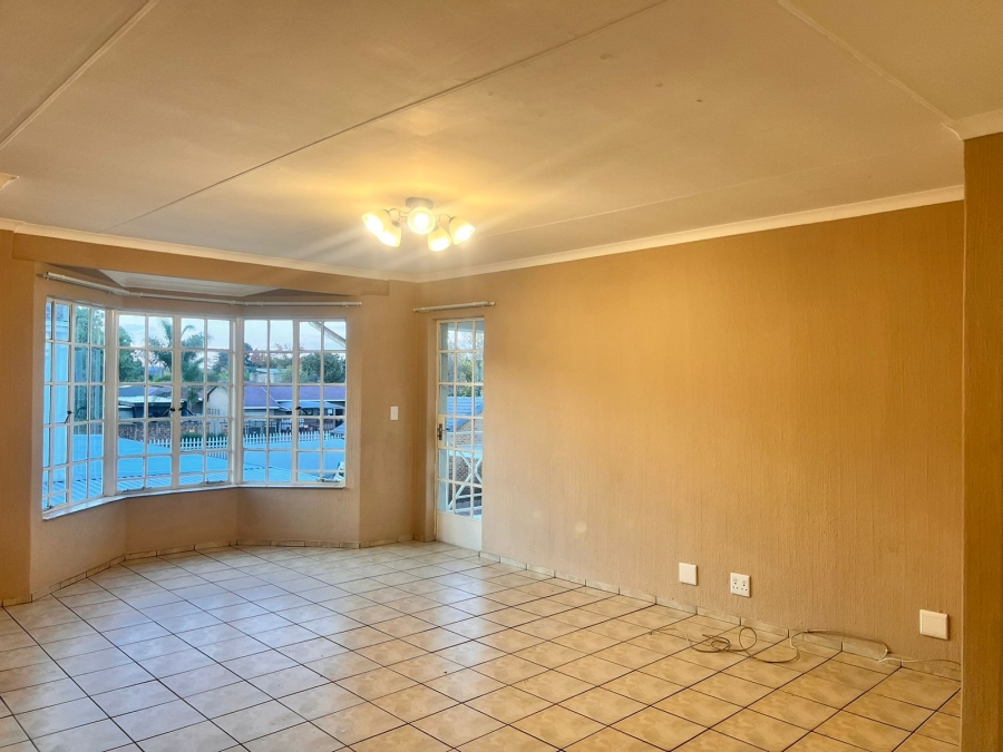 2 Bedroom Property for Sale in Brackenhurst Gauteng