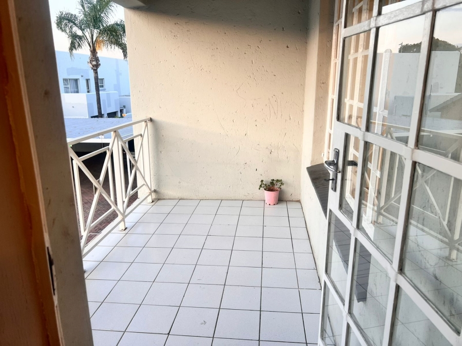 2 Bedroom Property for Sale in Brackenhurst Gauteng