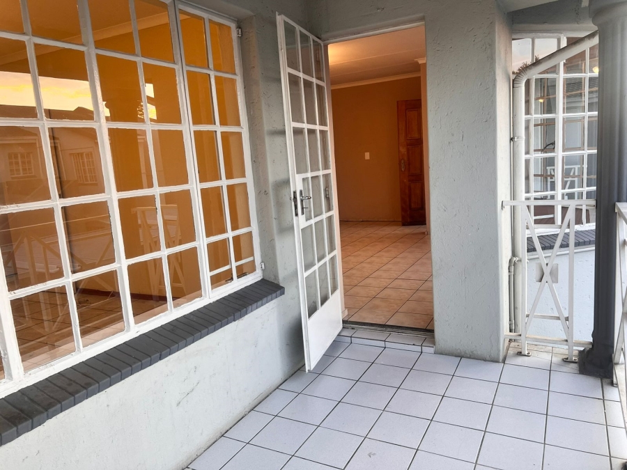2 Bedroom Property for Sale in Brackenhurst Gauteng