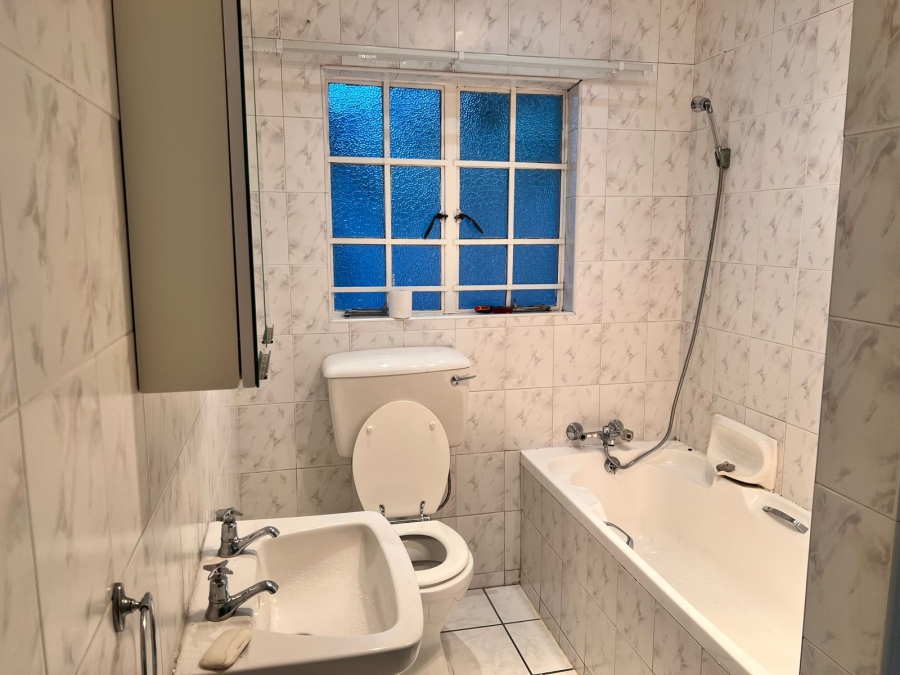 2 Bedroom Property for Sale in Brackenhurst Gauteng