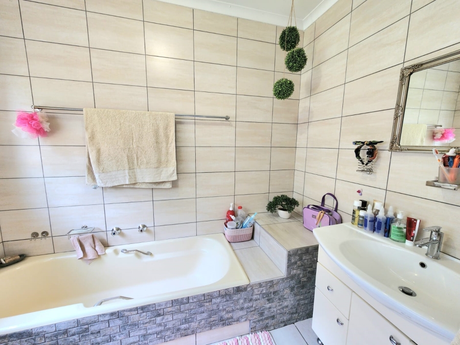 3 Bedroom Property for Sale in Atlasville Gauteng