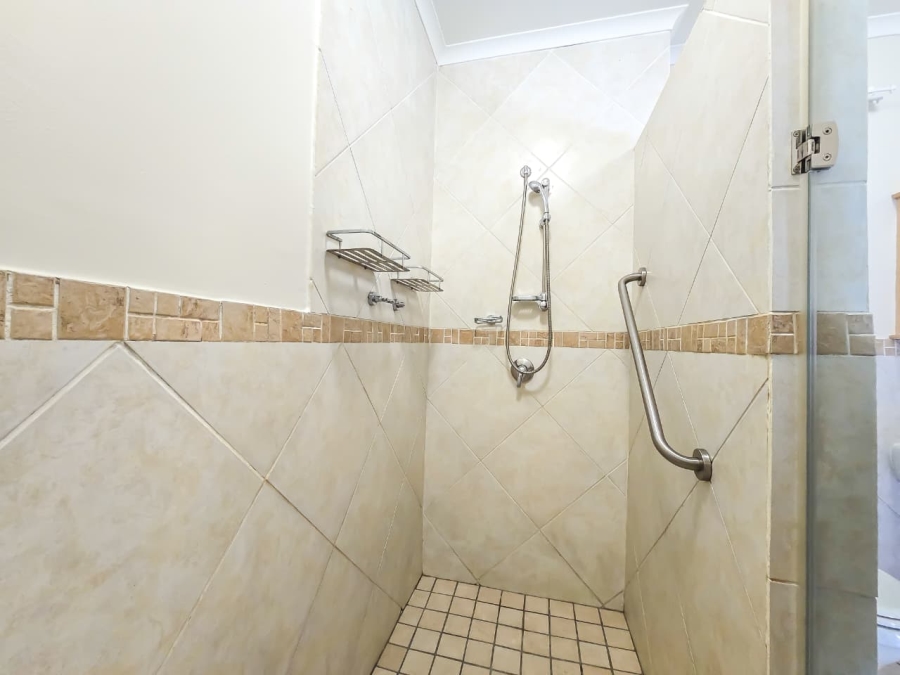 1 Bedroom Property for Sale in Bougainvillea Estate Gauteng