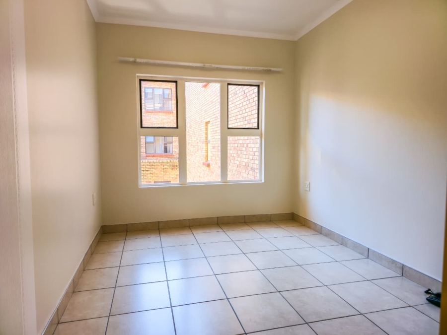 1 Bedroom Property for Sale in Bougainvillea Estate Gauteng