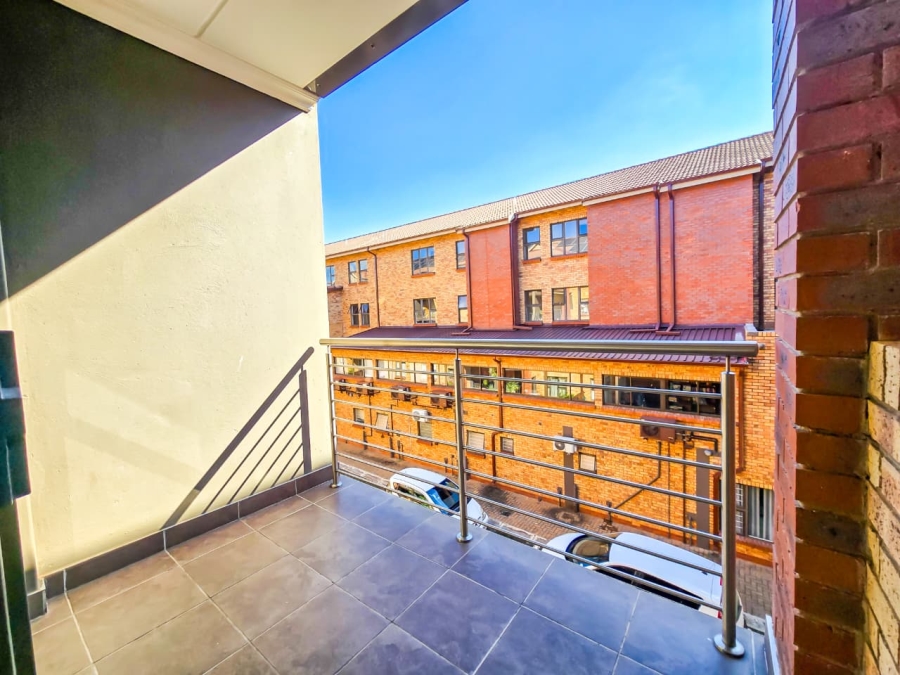1 Bedroom Property for Sale in Bougainvillea Estate Gauteng