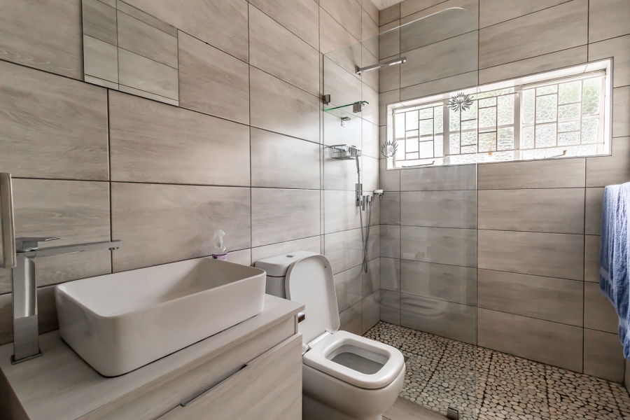 3 Bedroom Property for Sale in Waverley Gauteng