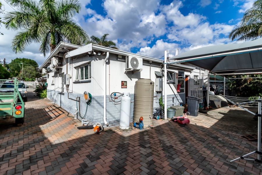 3 Bedroom Property for Sale in Waverley Gauteng