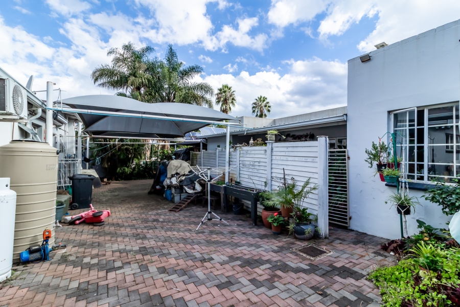 3 Bedroom Property for Sale in Waverley Gauteng