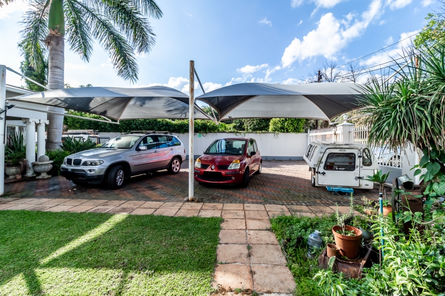 3 Bedroom Property for Sale in Waverley Gauteng