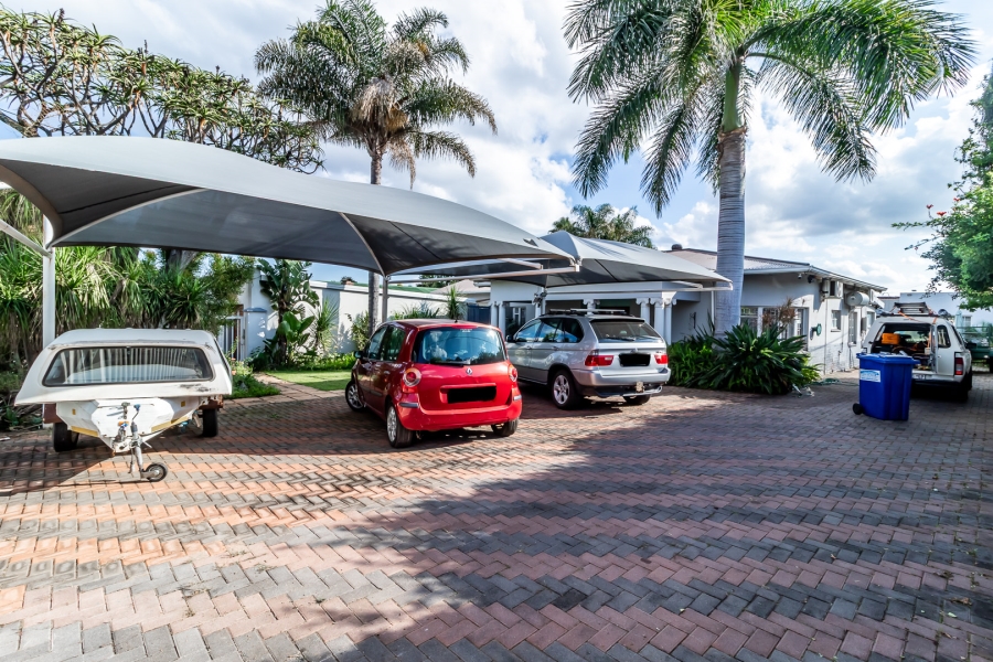 3 Bedroom Property for Sale in Waverley Gauteng