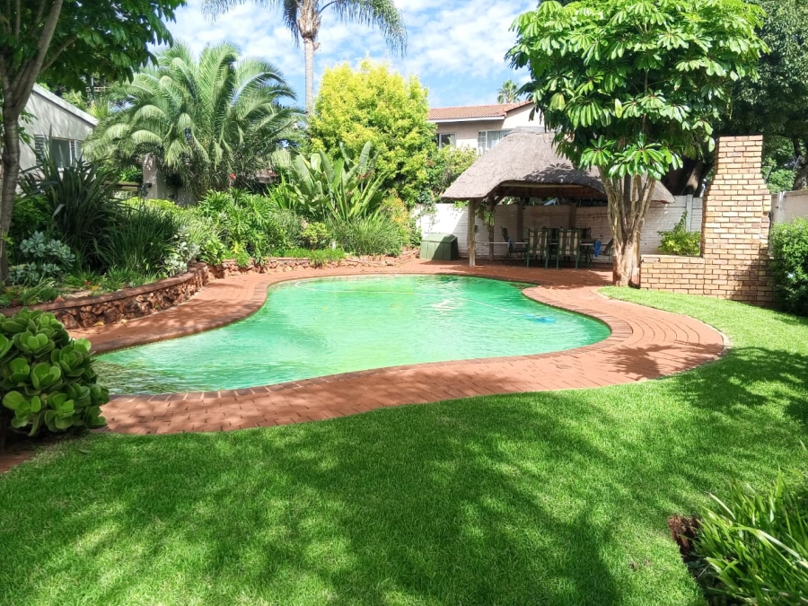 4 Bedroom Property for Sale in Weltevreden Park Gauteng