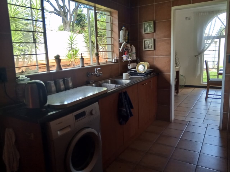 4 Bedroom Property for Sale in Weltevreden Park Gauteng