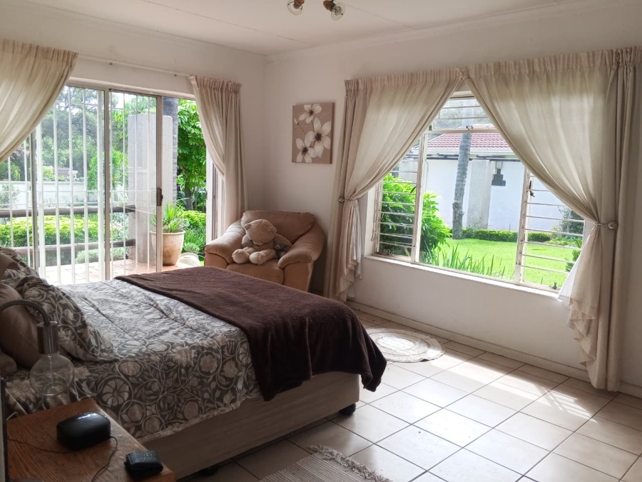 4 Bedroom Property for Sale in Weltevreden Park Gauteng