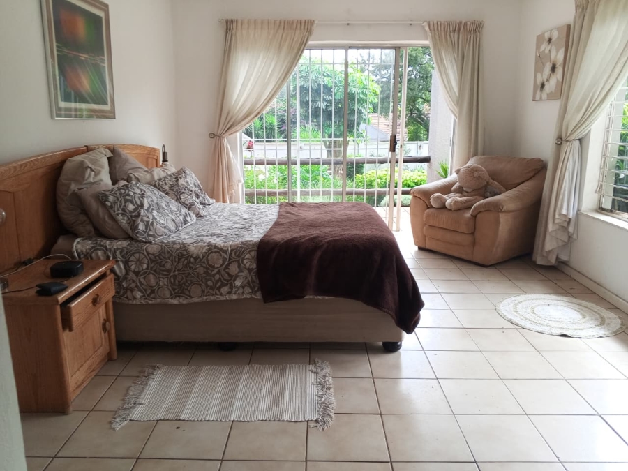 4 Bedroom Property for Sale in Weltevreden Park Gauteng