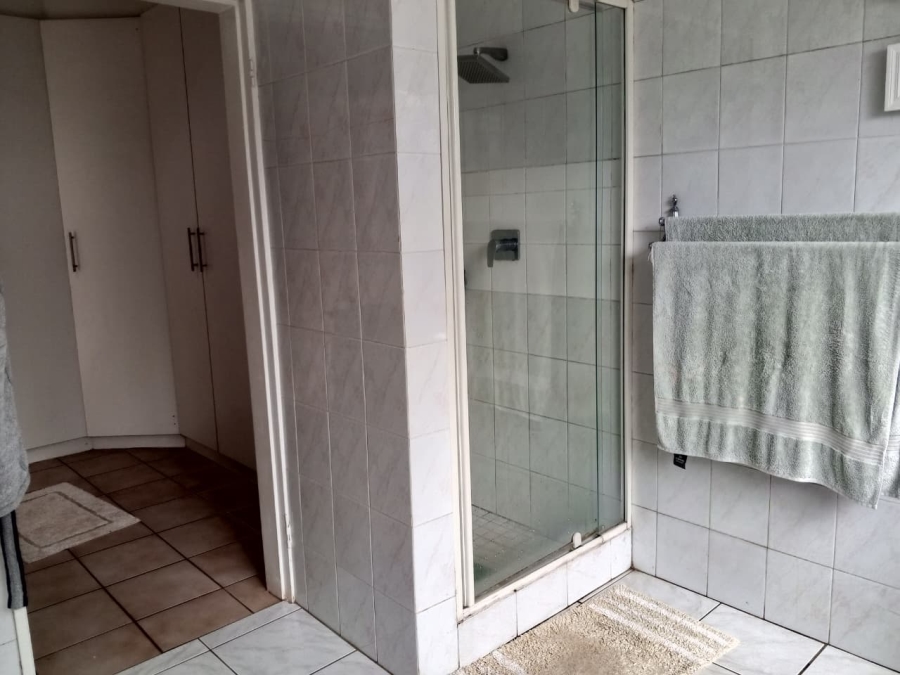 4 Bedroom Property for Sale in Weltevreden Park Gauteng