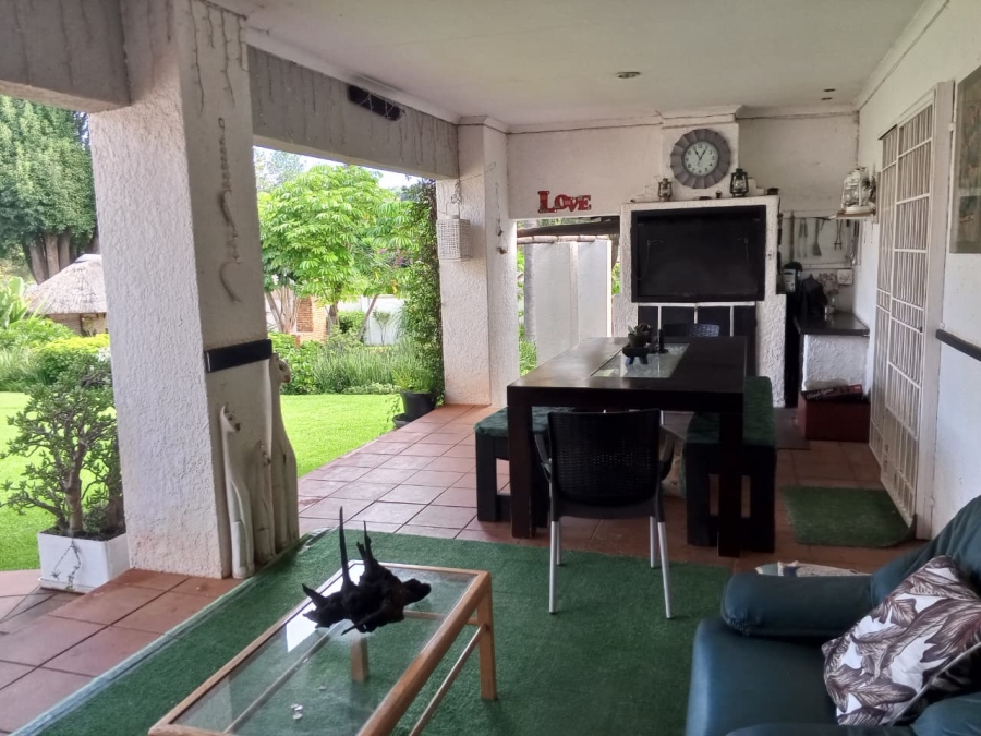4 Bedroom Property for Sale in Weltevreden Park Gauteng