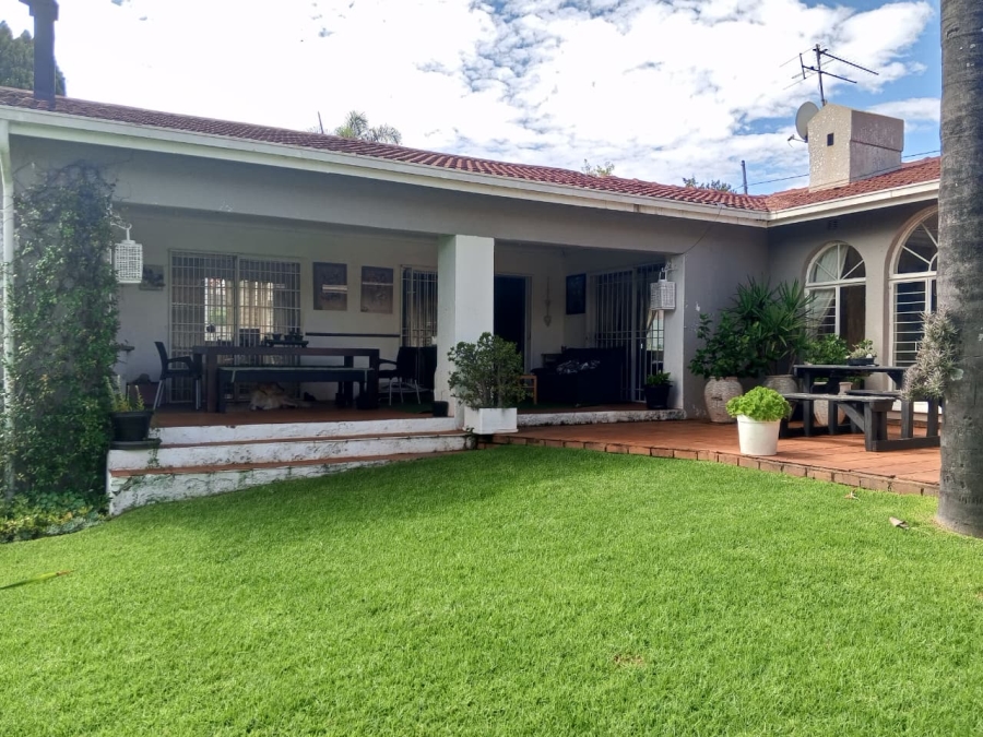4 Bedroom Property for Sale in Weltevreden Park Gauteng