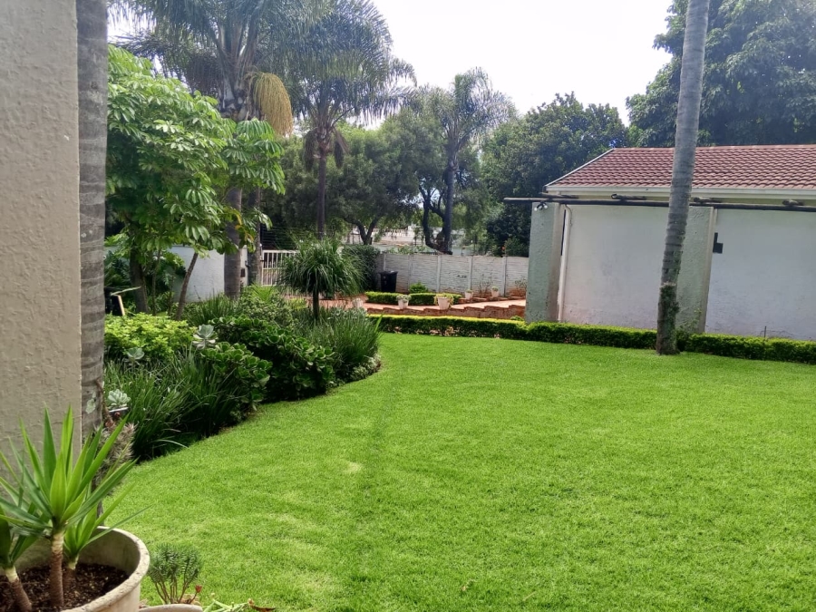 4 Bedroom Property for Sale in Weltevreden Park Gauteng