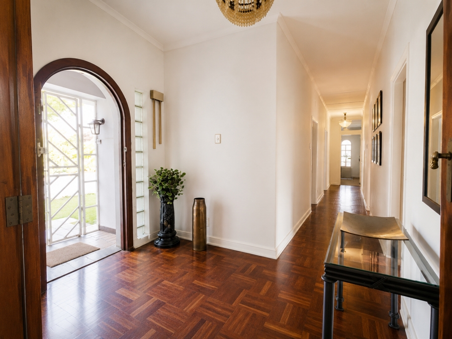 5 Bedroom Property for Sale in Three Rivers Proper Gauteng