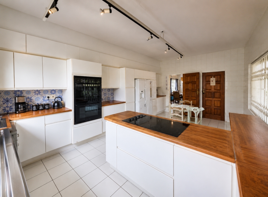 5 Bedroom Property for Sale in Three Rivers Proper Gauteng