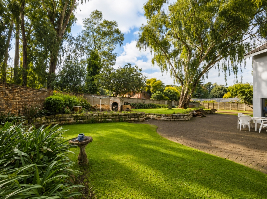 5 Bedroom Property for Sale in Three Rivers Proper Gauteng