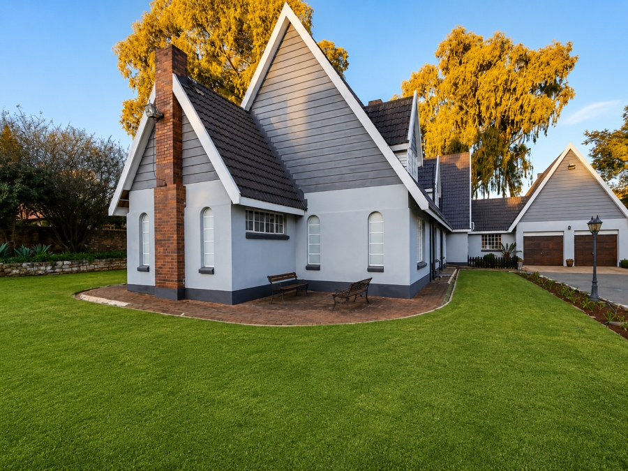 5 Bedroom Property for Sale in Three Rivers Proper Gauteng