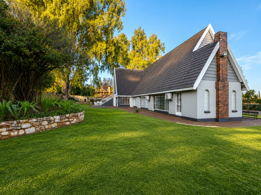5 Bedroom Property for Sale in Three Rivers Proper Gauteng