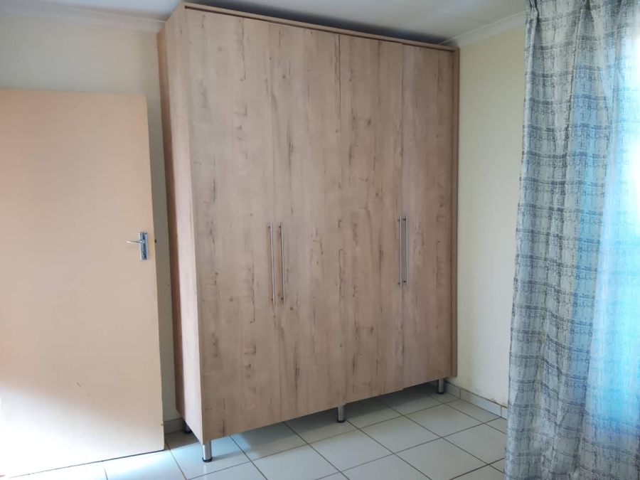 2 Bedroom Property for Sale in Vanderbijlpark CE 4 Gauteng