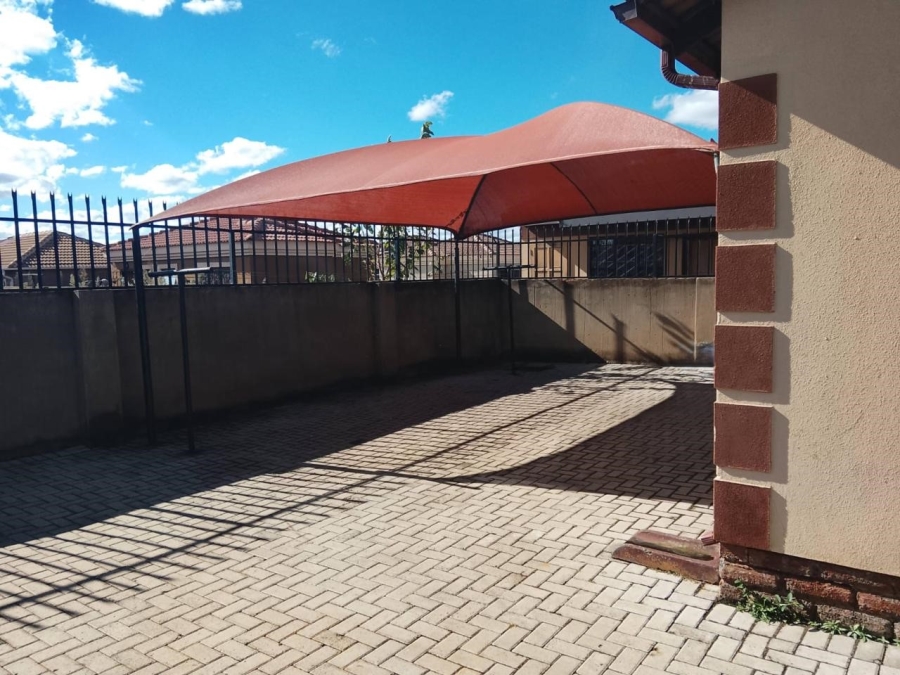 2 Bedroom Property for Sale in Vanderbijlpark CE 4 Gauteng