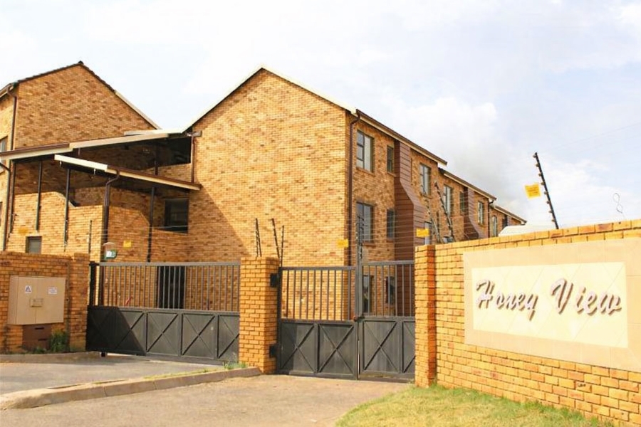 1 Bedroom Property for Sale in Honeypark Gauteng