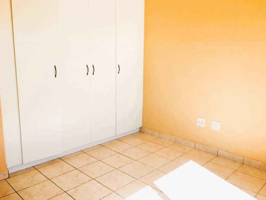 1 Bedroom Property for Sale in Honeypark Gauteng