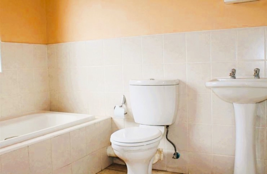 1 Bedroom Property for Sale in Honeypark Gauteng